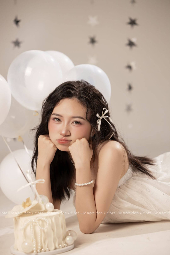 WHITE BIRTHDAY